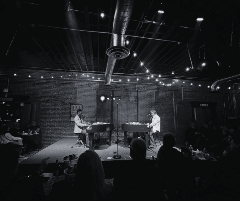 dueling pianos b&w